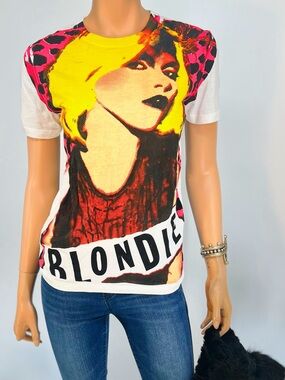 Rare Y2K Blondie Pop art graphic tee. Front and back graphic size S NWOT